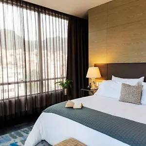 Apartahotel 8010 Urban Living- Luxury Experience